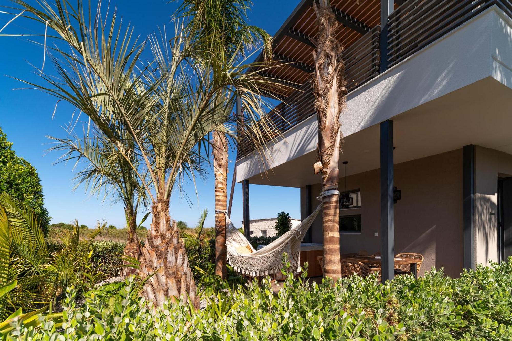 Palmeral Luxury Suites Kremasti  Ruang foto